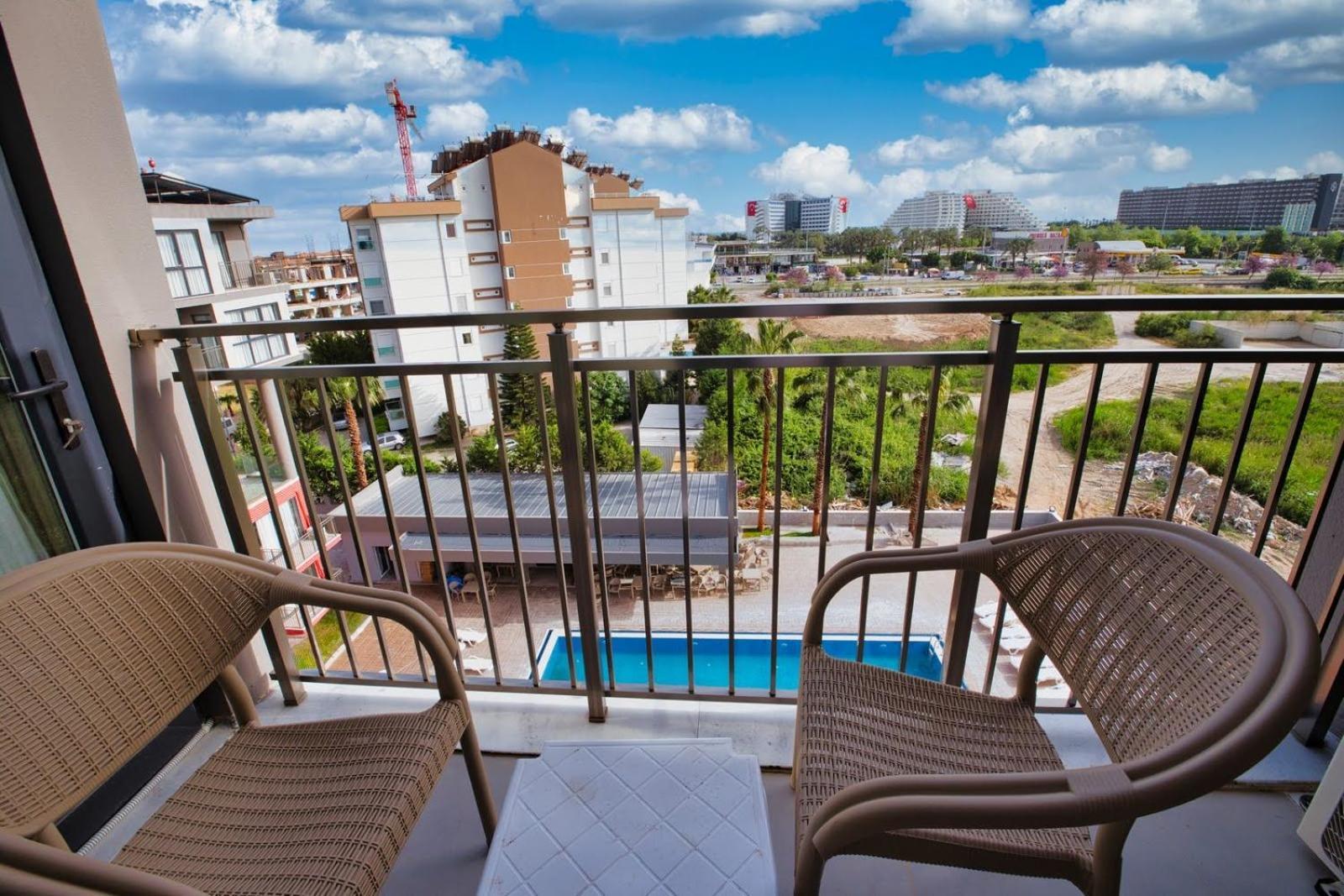 Laristone Suite Spa Hotel อันตัลยา ภายนอก รูปภาพ